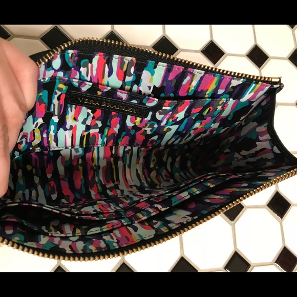 Vera Bradley calfskin wristlet - Picture 5 of 5